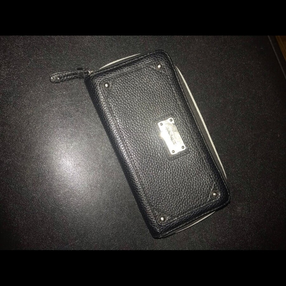 Wallet - Picture 2 of 3
